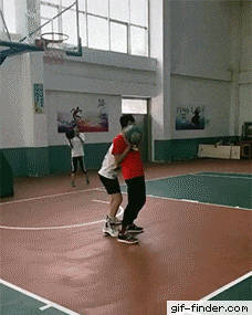 Gran jugada en baloncesto