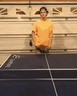 Jugando ping pong