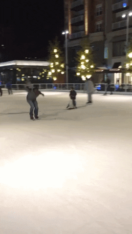 Experto patinando sobre hielo