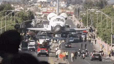 Transporting an space shuttle from the airport to a science centre