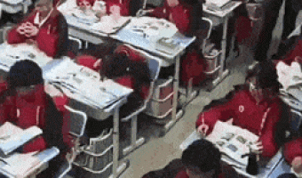 This is how teacher deal with sleeping students in japan