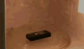 Heating the cell phone in the microwave